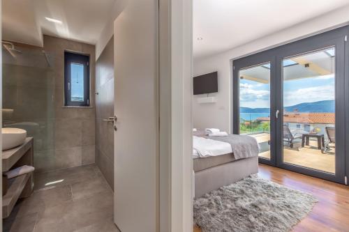 Luxury Villa Quadra - image 9