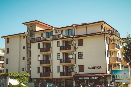Mars Apartments in Complex Shipka - image 4