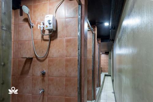 Bathroom, 3BU Hostel Baguio - Bonifacio in Baguio