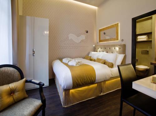 room detail thumbnail 1