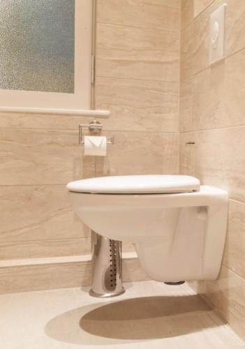 Best City Home Near Checkpoint Charlie - image 2