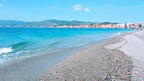 Casa Vacanza Giovanna nr 52 contrada Mezzacampa località Caporasocolmo Messina