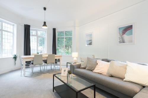 Apartment image 9