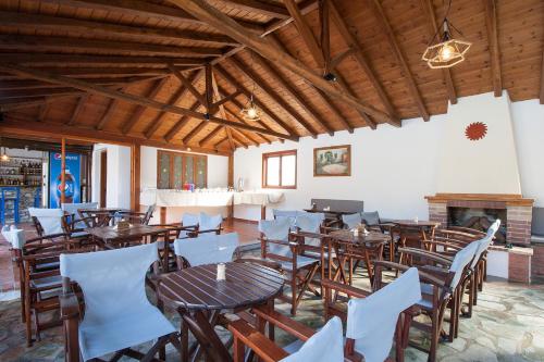 Restoran, STRAWBERRY Skiathos in Skiathos Island