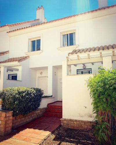  Fantastic 3-Bedroom Holiday Home including Tennis and Pool Near Golf Course in El Portil