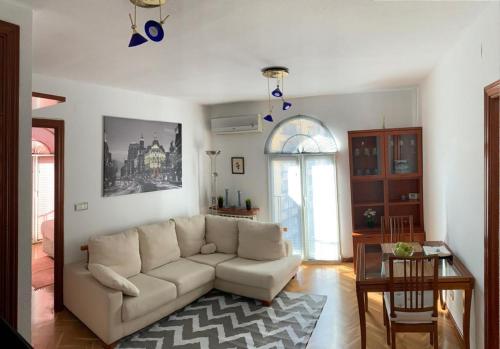 Acogedor Apartamento muy bien conectado y equipado en Madrid