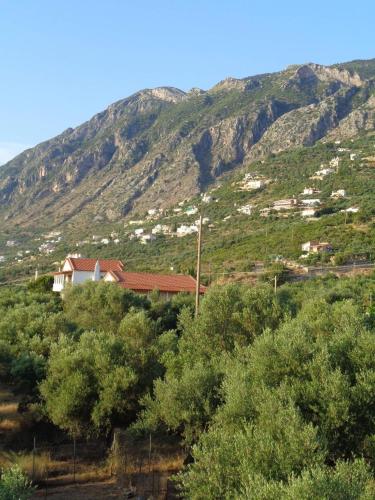  Panemorfi Mezoneta in Kalamata