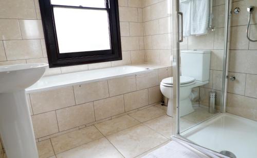 La Gaffe - Restaurant with Rooms - image 5