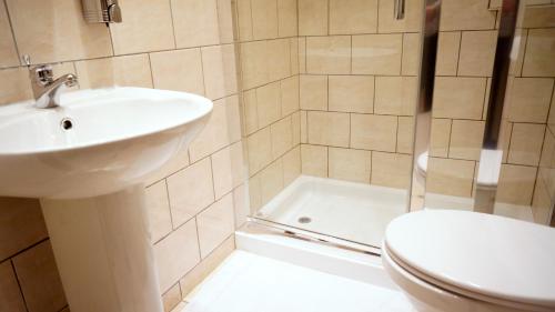 La Gaffe - Restaurant with Rooms - image 11