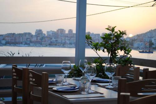 Hotel MS The 3-star Hotel Balkan offers comfort and convenience whether youre on business or holiday in Saranda. Both business travelers and tourists can enjoy the propertys facilities and services. Service-