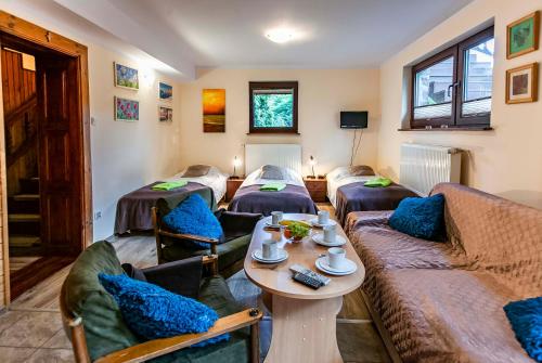 3 twin beds, 1 sofa bed