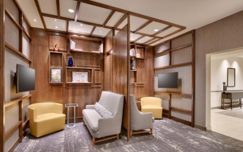 Hyatt Place Anchorage-Midtown - image 8