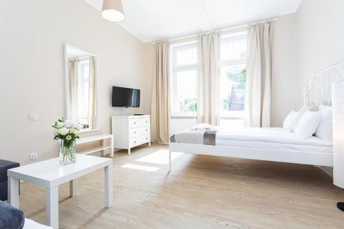 Riviera Rooms - image 5