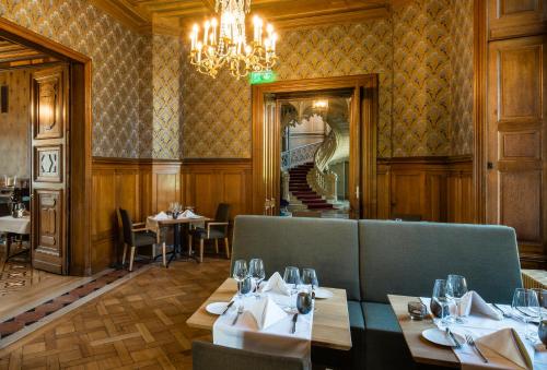 Bar/ Salón, Schloss Schadau - Swiss Historic Hotel in Thun