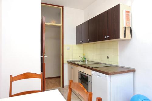 Apartments with WiFi Split - 16910, Split (Foto 6)