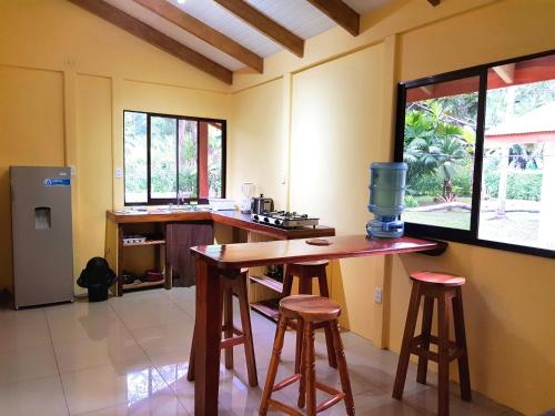 Facilities, Hotel & Cabinas Nadine in Cahuita