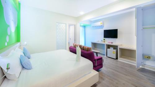 room detail thumbnail 0