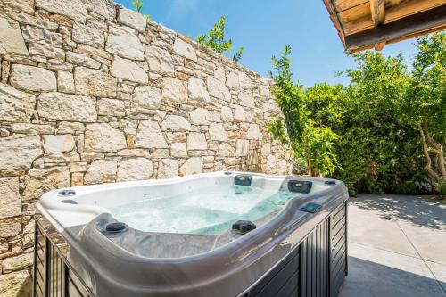 Monastery Estate Guesthouse in Anatoliko Selino