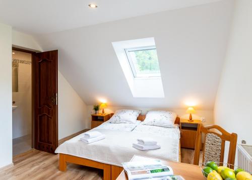 2 twin beds