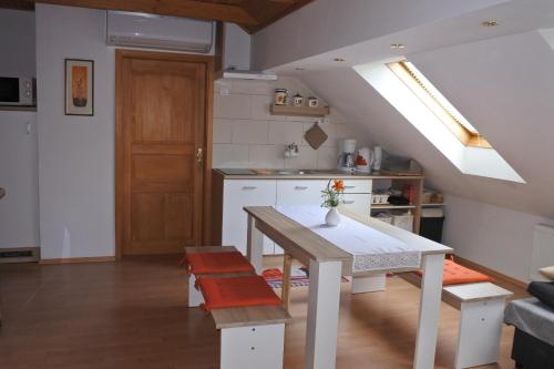 Apartma Vrh 2