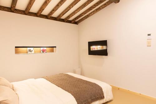 Double Room with Private Bathroom image 4