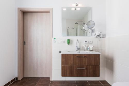 Stadthotel Geis - image 8