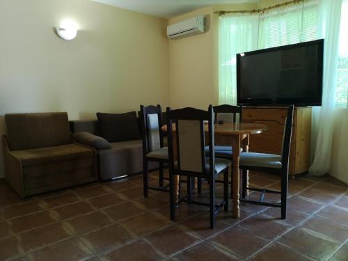 Hotel Bavaria - image 12