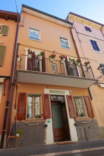  Le Finestre sul Borgo Rooms in Peschiera del Garda