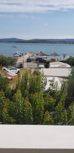  Apartmani Jugo B1, Unterkunft in Zadar