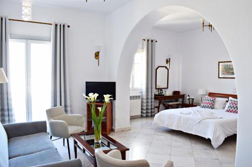 205654193 Hotel Adonis