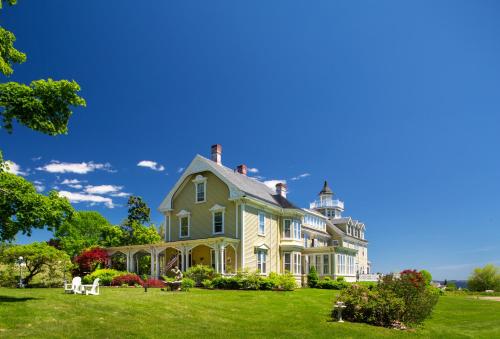 Accommodation in Niobrara