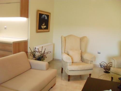  Aurela's House in Porto Rafti