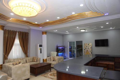 Afri-Royal Hotel – East Legon