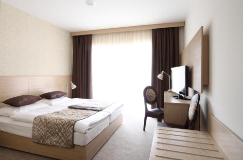 Hotel Mangart Room Type - Double or Twin Room with Balcony and Extra bed