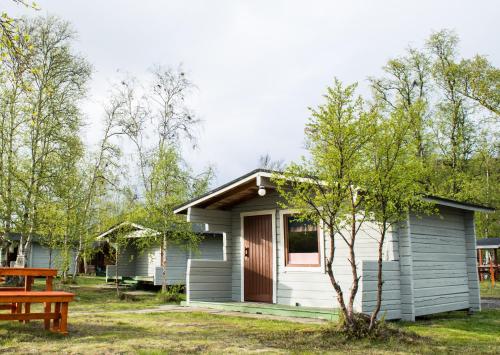. Vetsikon Leirintämökit