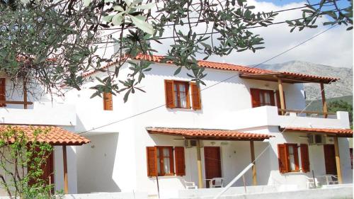 Studios Calvinos, Marathokampos (foto 7)
