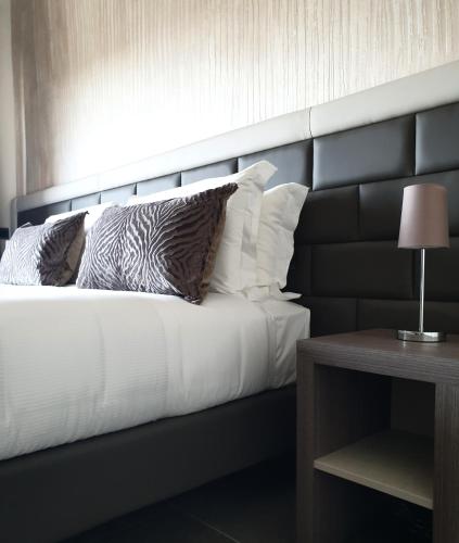 2 twin beds