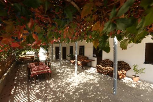 Ieeja, Noravank B&B in Čiva