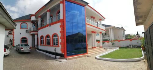 Afri-Royal Hotel – East Legon