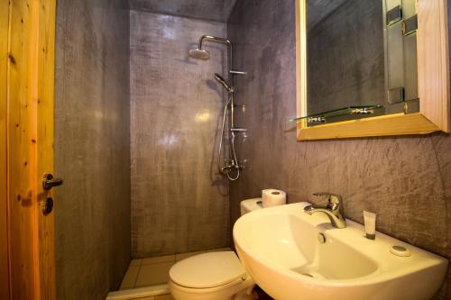 Argjile Rooms - image 7