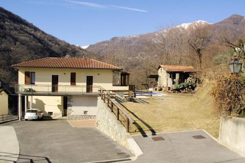 Viesnīcas āriene, Agriturismo Runchee in Vercana