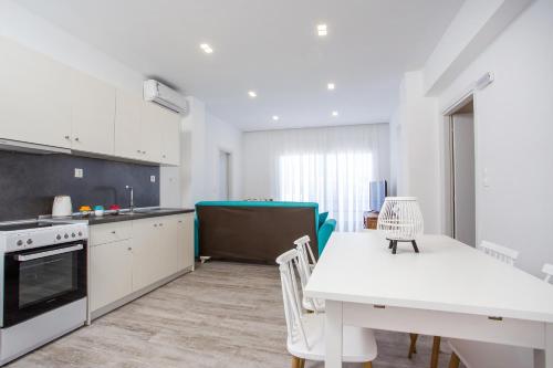 Ammos Luxury Suites 2