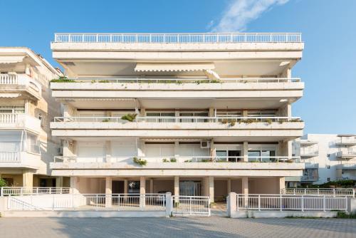  The Big Blue Apartment!!! in Peraia
