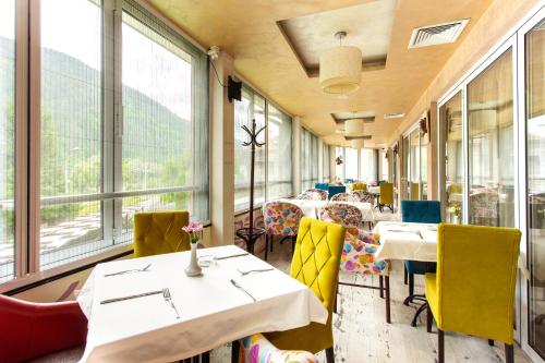 مطعم, Balneo Complex & Spa Aquatonik in فالينجراد