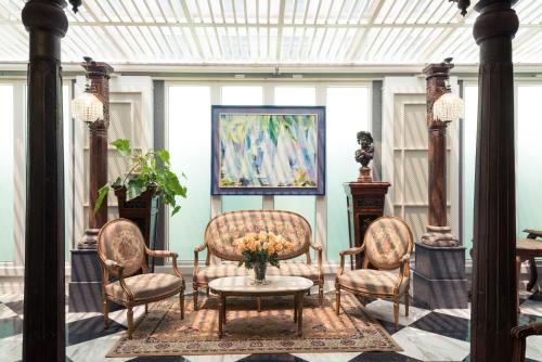 Sara's Hotel – Bangkok, NY