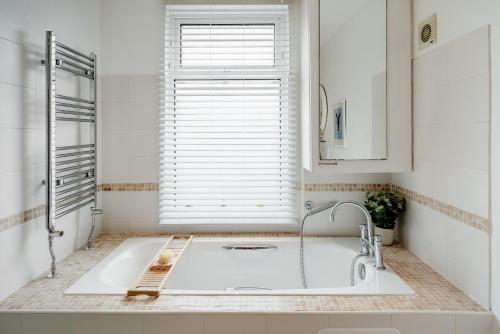 Nomi Homes - Exeter - Bookdirect - Central - Beach - Wifi, Exeter, Devon
