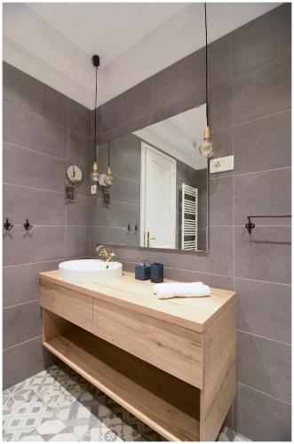 Stylish - Centre Apartment Theatre View, Rijeka