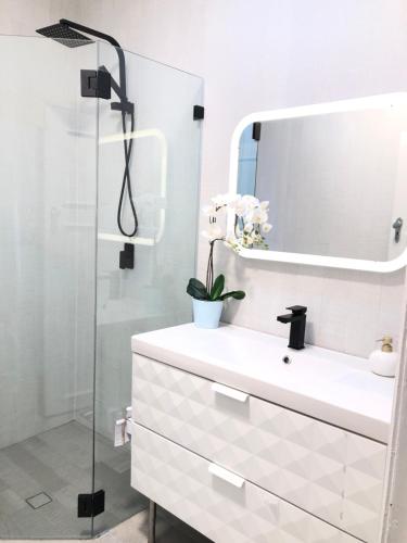 

Bondi BeachFront Apartment