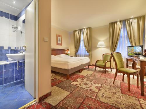 room detail thumbnail 0