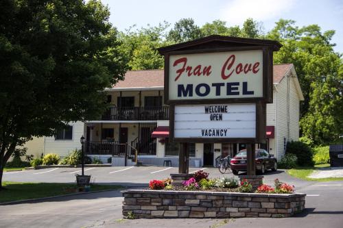 . Fran Cove Motel
